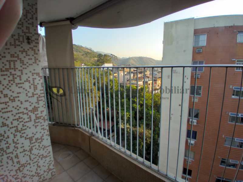 Apartamento à venda com 2 quartos, 74m² - Foto 5