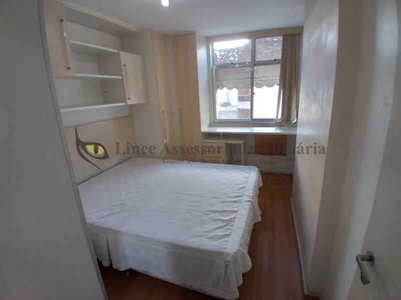 Apartamento à venda com 2 quartos, 74m² - Foto 6