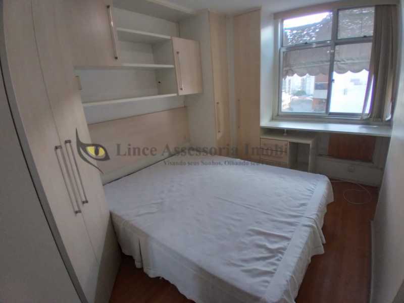 Apartamento à venda com 2 quartos, 74m² - Foto 7