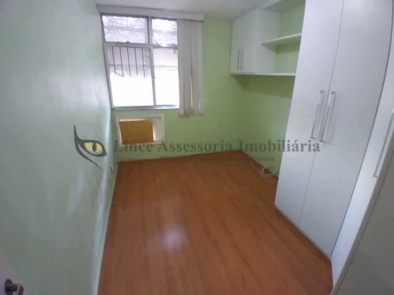 Apartamento à venda com 2 quartos, 74m² - Foto 9