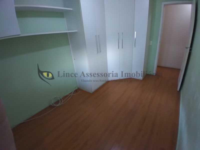 Apartamento à venda com 2 quartos, 74m² - Foto 10