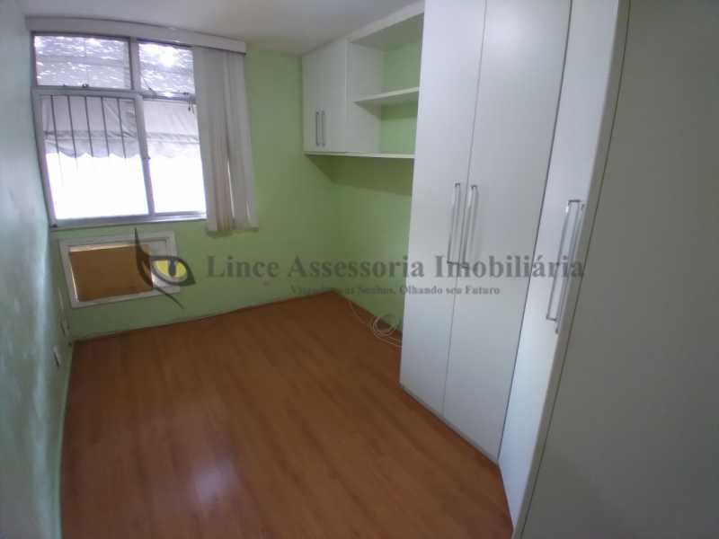 Apartamento à venda com 2 quartos, 74m² - Foto 11