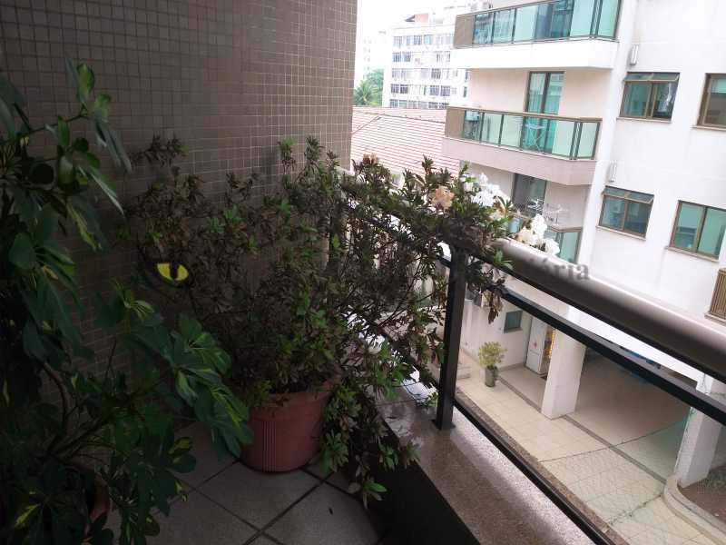 Apartamento à venda com 3 quartos, 152m² - Foto 11