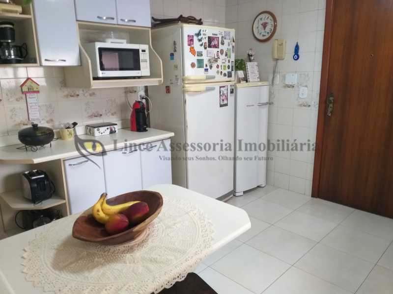 Apartamento à venda com 3 quartos, 152m² - Foto 16