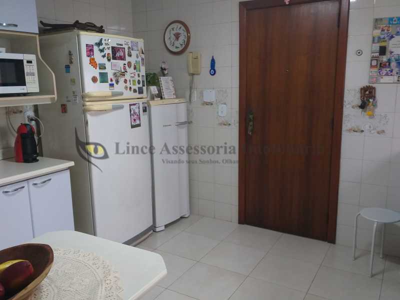 Apartamento à venda com 3 quartos, 152m² - Foto 30