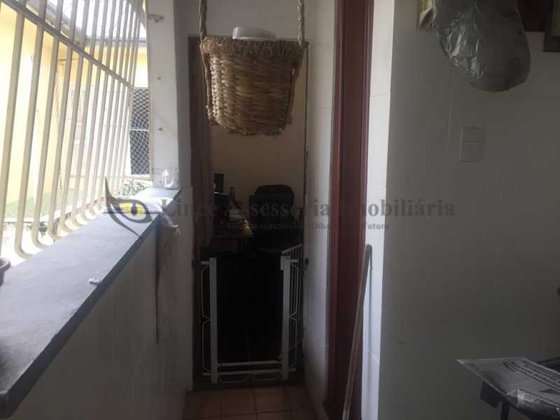 Apartamento à venda com 2 quartos, 70m² - Foto 11