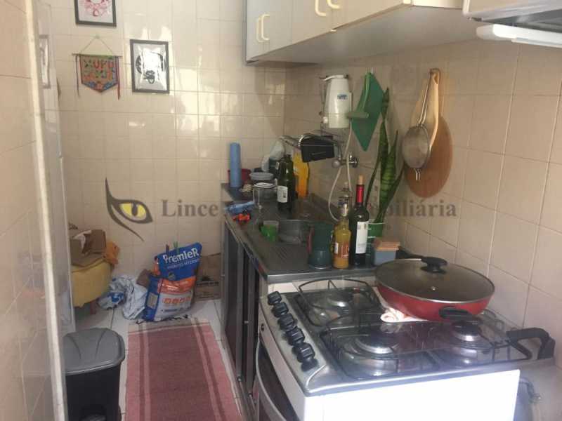 Apartamento à venda com 2 quartos, 70m² - Foto 25