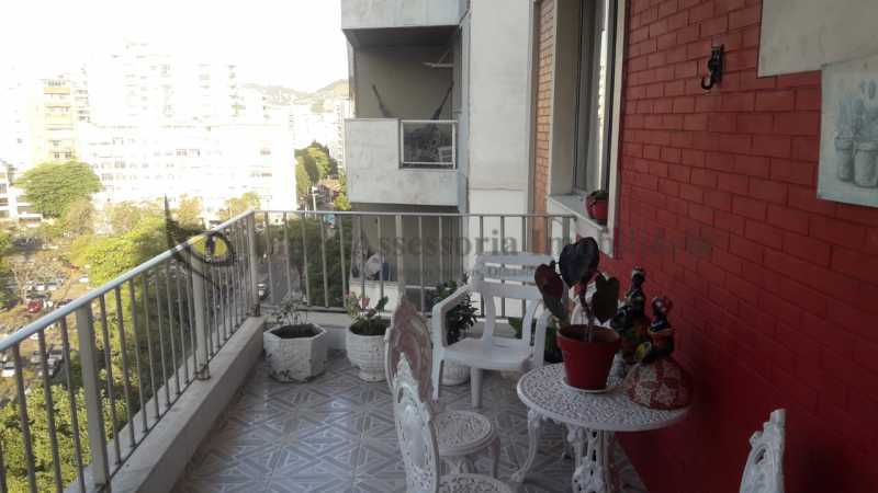 Apartamento à venda com 1 quarto, 68m² - Foto 1