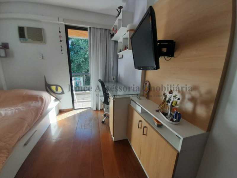 Apartamento à venda com 3 quartos, 95m² - Foto 15