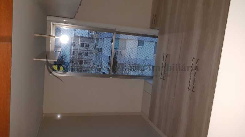 Apartamento à venda com 3 quartos, 140m² - Foto 11