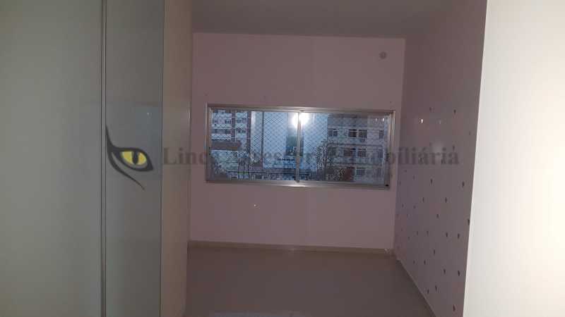 Apartamento à venda com 3 quartos, 140m² - Foto 12