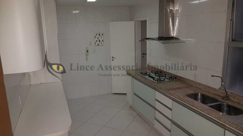 Apartamento à venda com 3 quartos, 140m² - Foto 20