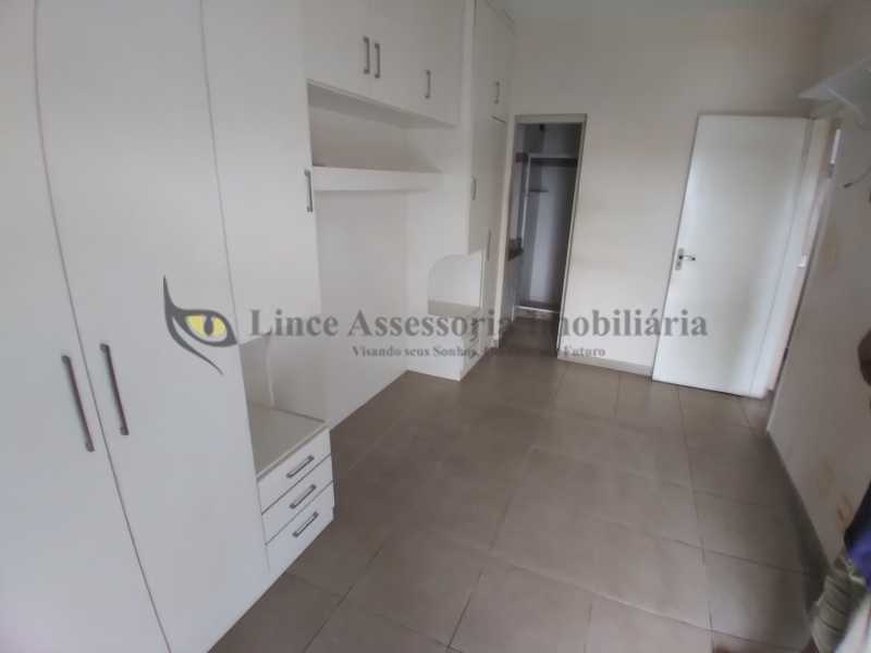 Apartamento à venda com 2 quartos, 91m² - Foto 9