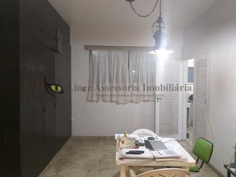 Apartamento à venda com 3 quartos, 179m² - Foto 6