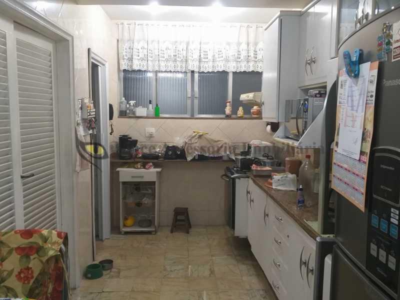 Apartamento à venda com 3 quartos, 179m² - Foto 19