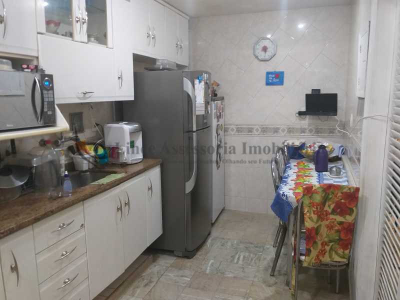 Apartamento à venda com 3 quartos, 179m² - Foto 29