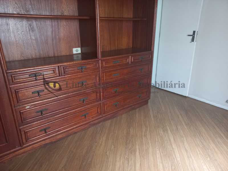 Apartamento à venda com 4 quartos, 171m² - Foto 11