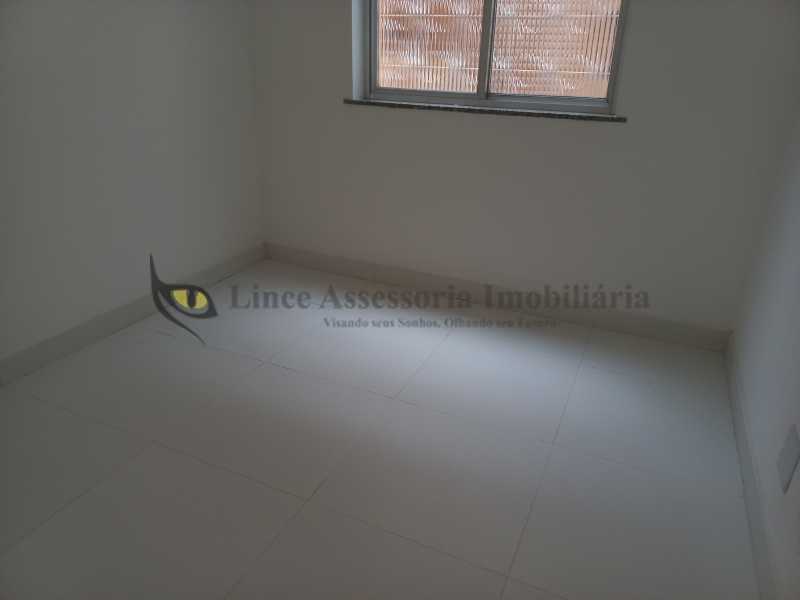 Apartamento à venda com 3 quartos, 72m² - Foto 3