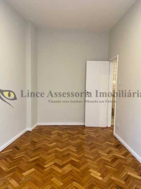 Apartamento à venda com 3 quartos, 112m² - Foto 13