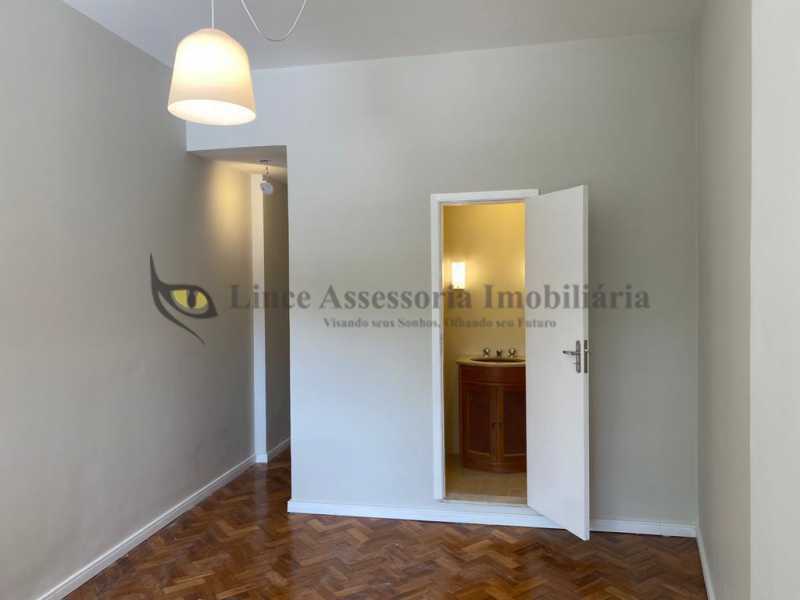 Apartamento à venda com 3 quartos, 112m² - Foto 10