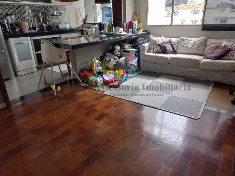 Apartamento à venda com 3 quartos, 83m² - Foto 2