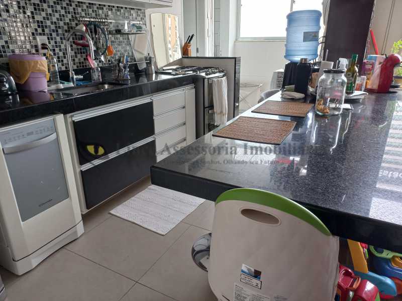 Apartamento à venda com 3 quartos, 83m² - Foto 18