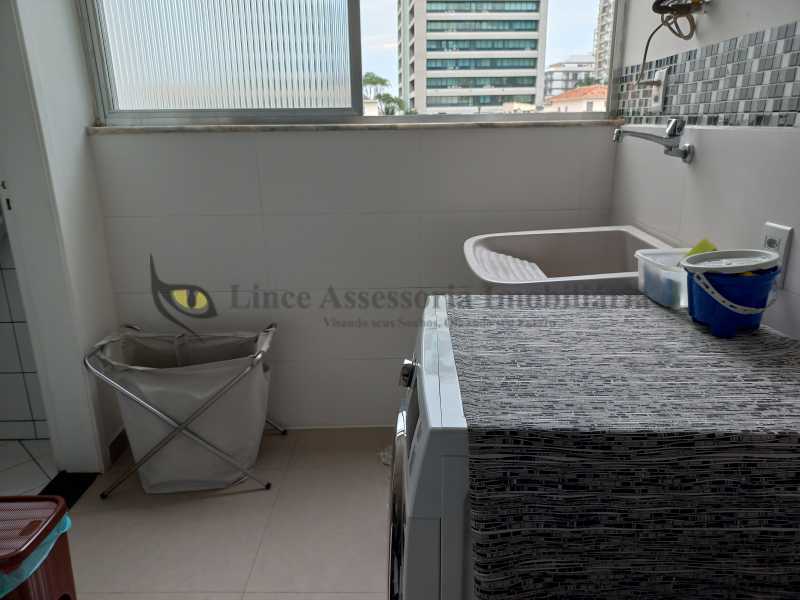 Apartamento à venda com 3 quartos, 83m² - Foto 24