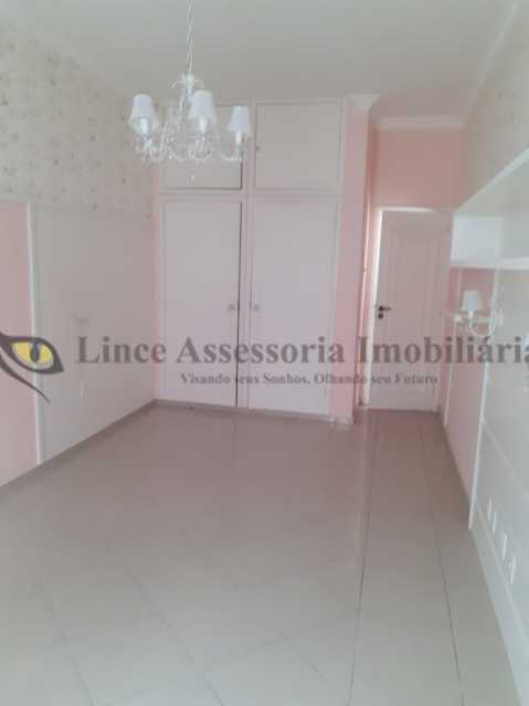 Casa à venda com 3 quartos, 200m² - Foto 14