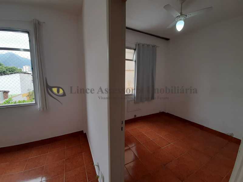 Apartamento à venda com 1 quarto, 40m² - Foto 3