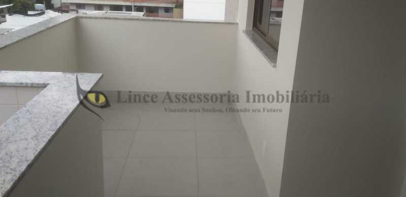 Apartamento à venda com 2 quartos, 84m² - Foto 2