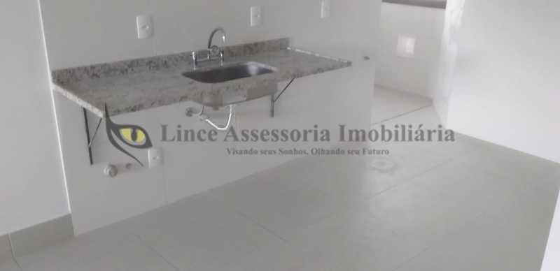 Apartamento à venda com 2 quartos, 84m² - Foto 13