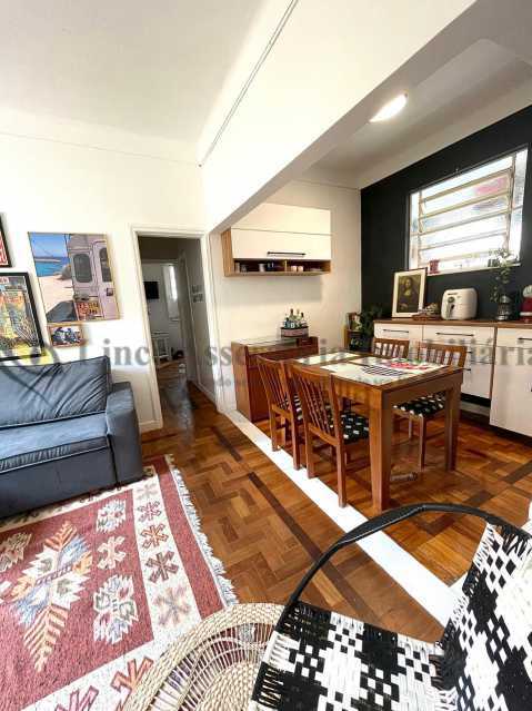 Apartamento à venda com 2 quartos, 78m² - Foto 5