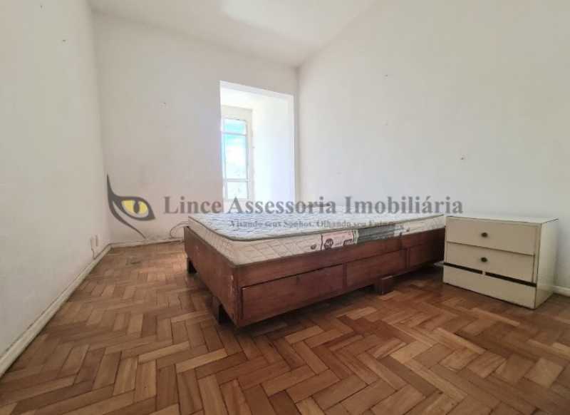 Apartamento à venda com 2 quartos, 70m² - Foto 5