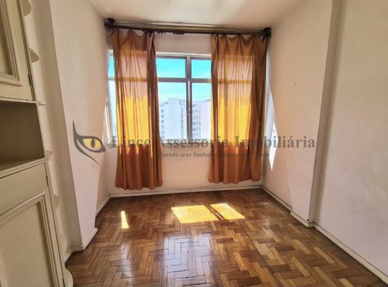 Apartamento à venda com 2 quartos, 70m² - Foto 14