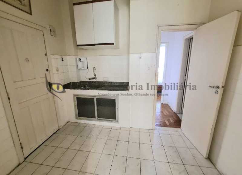 Apartamento à venda com 2 quartos, 70m² - Foto 15