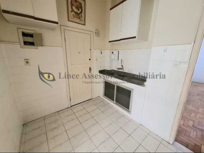 Apartamento à venda com 2 quartos, 70m² - Foto 16