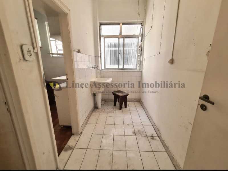 Apartamento à venda com 2 quartos, 70m² - Foto 19