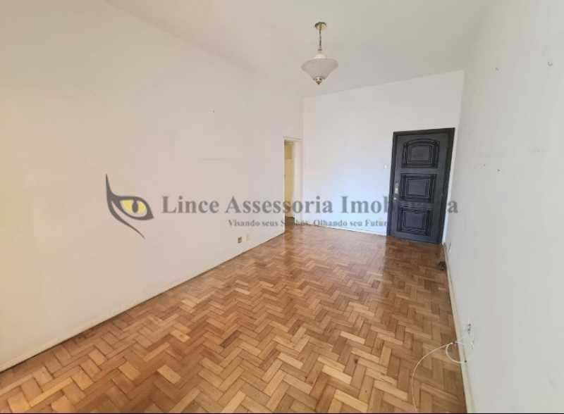 Apartamento à venda com 2 quartos, 70m² - Foto 22