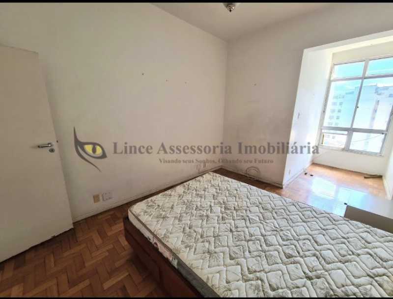 Apartamento à venda com 2 quartos, 70m² - Foto 24