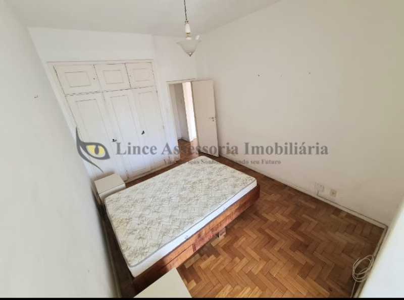 Apartamento à venda com 2 quartos, 70m² - Foto 25