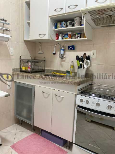 Apartamento à venda com 3 quartos, 91m² - Foto 11