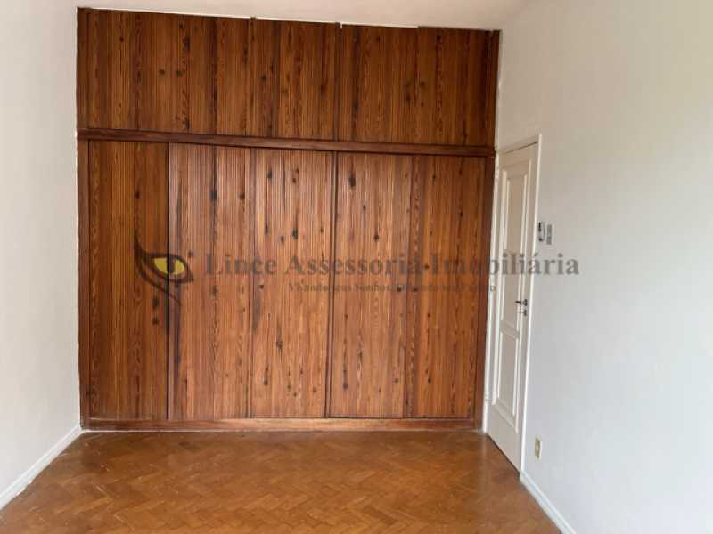 Apartamento à venda com 3 quartos, 123m² - Foto 11