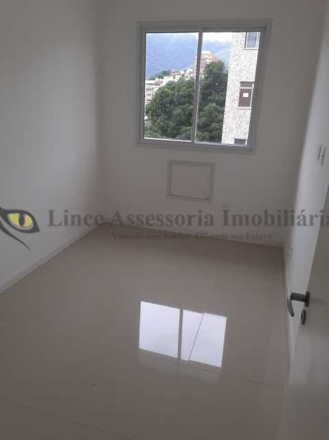 Apartamento à venda com 3 quartos, 75m² - Foto 6