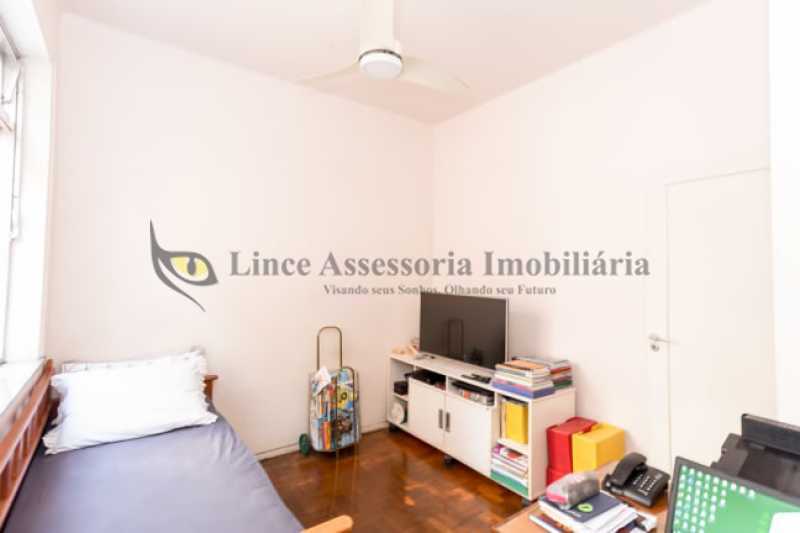 Apartamento à venda com 3 quartos, 76m² - Foto 13