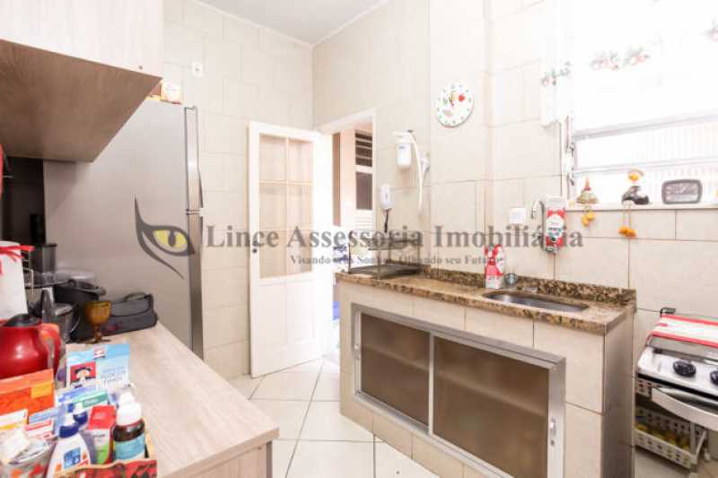 Apartamento à venda com 3 quartos, 76m² - Foto 16