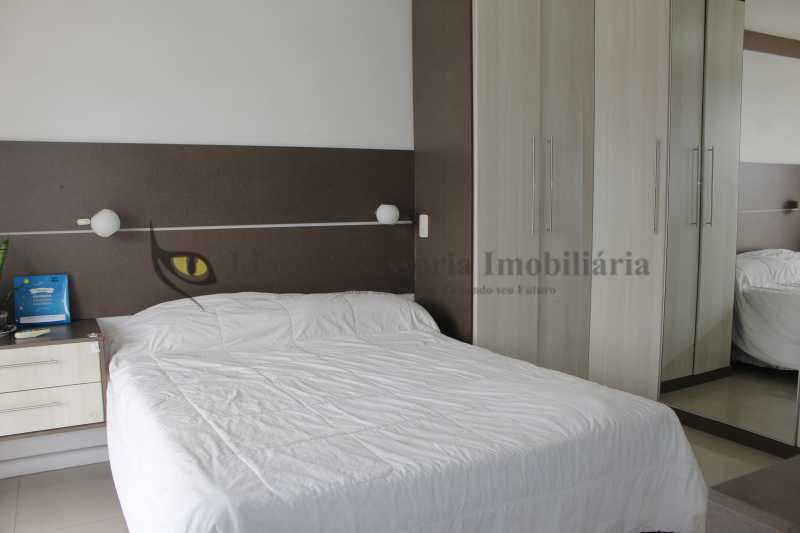 Apartamento à venda com 3 quartos, 180m² - Foto 13