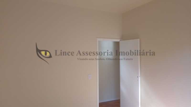 Apartamento à venda com 2 quartos, 74m² - Foto 4