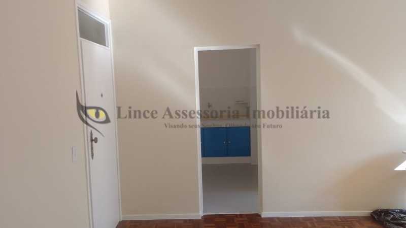 Apartamento à venda com 2 quartos, 74m² - Foto 9