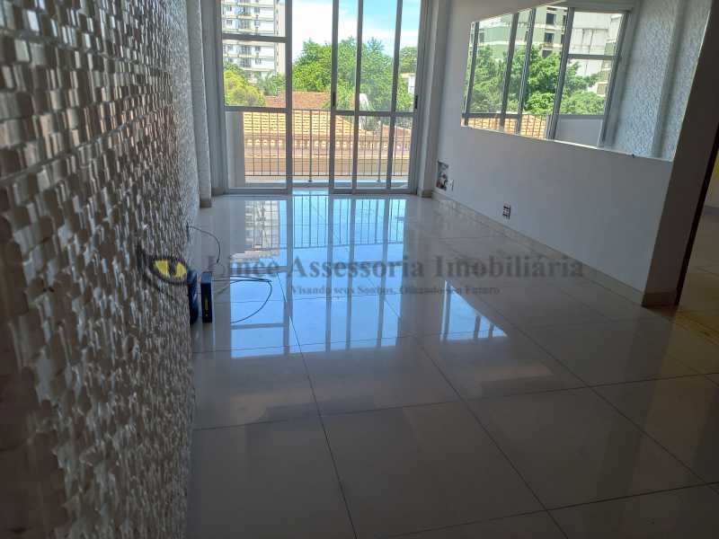 Apartamento à venda com 2 quartos, 76m² - Foto 5