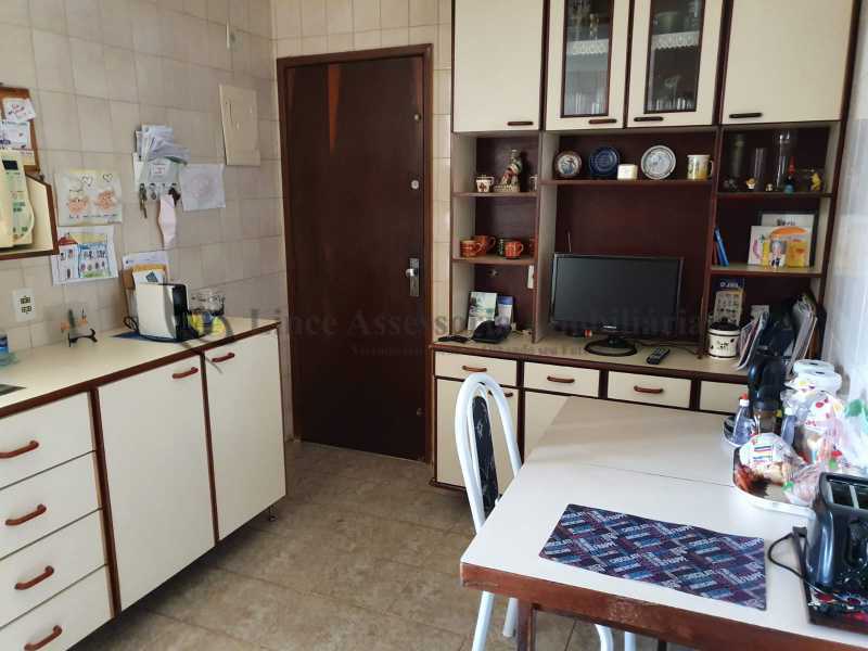 Apartamento à venda com 3 quartos, 120m² - Foto 13